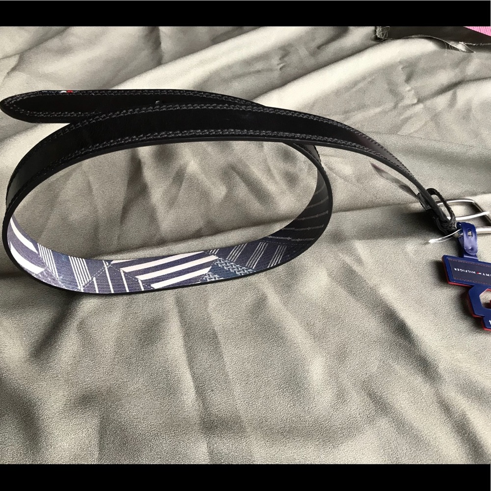 Tommy Hilfiger black leather belt size 34